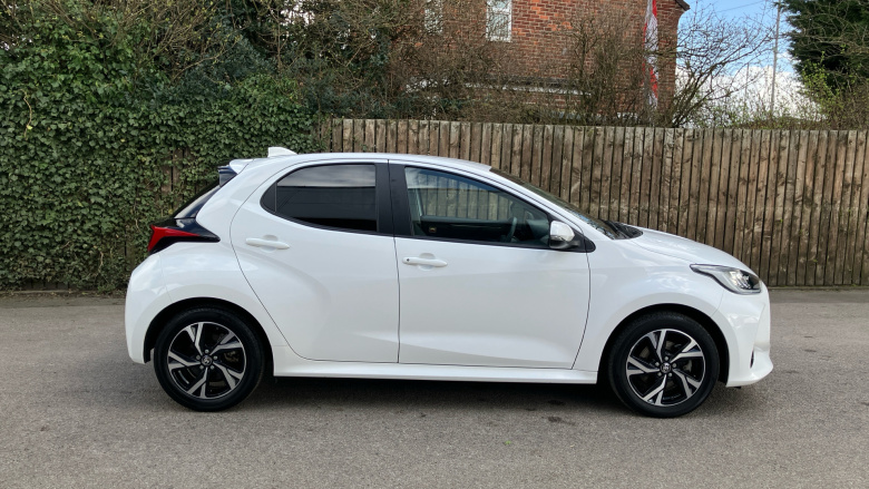 Toyota Yaris 1.5 Hybrid Design 5dr CVT Hybrid Hatchback